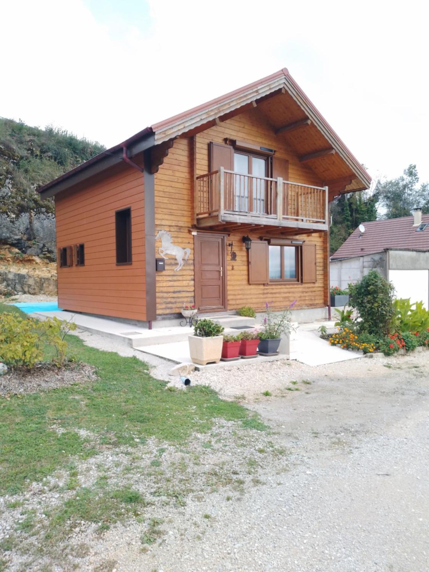 Le Des Comtois Chalet